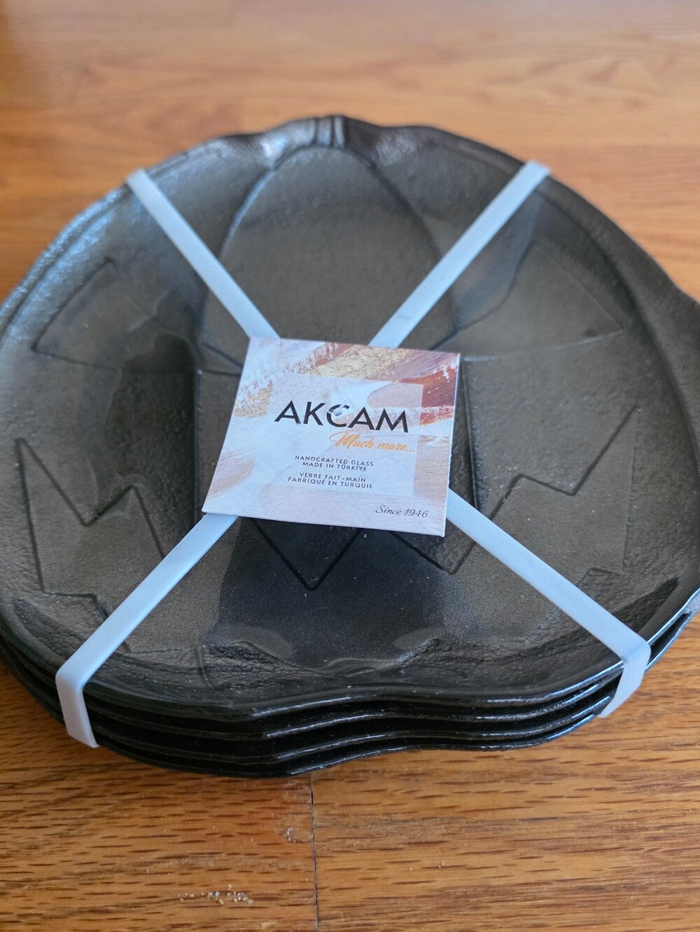 Set Of 4 Akcam Turkish Glass Plates Black Jack O Lantern Pumpkin NEW
